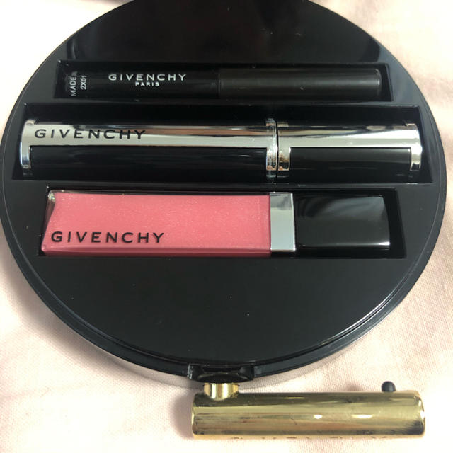 【新品未使用・日本未発売】GIVENCHY トラベル メイクパレット コフレ