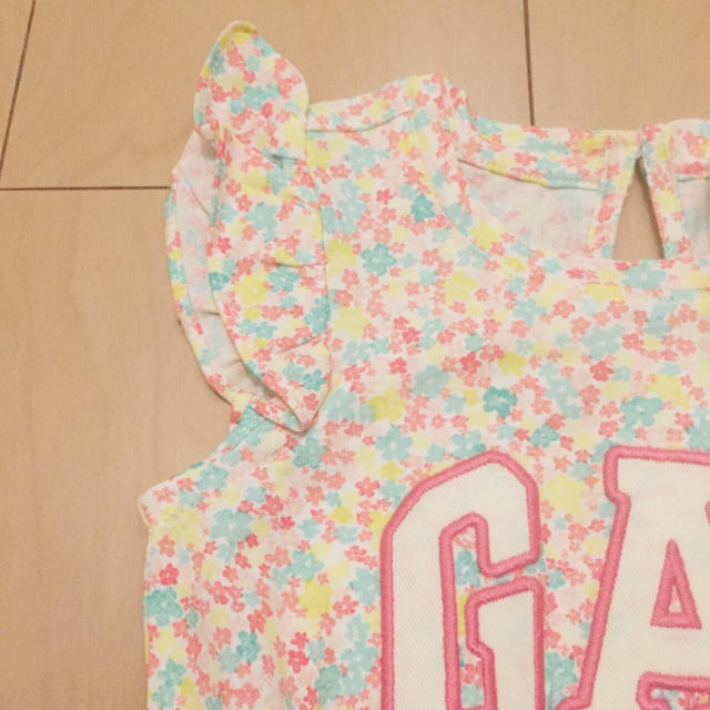 babyGAP(ベビーギャップ)の新作❁新品size60♡花柄カバーオール キッズ/ベビー/マタニティのベビー服(~85cm)(カバーオール)の商品写真