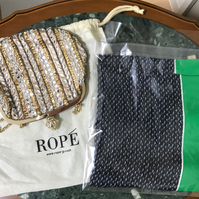 ROPE’(ロペ)のROPE  ロペ　クラッチバッグ　synchroxcrossingのスカーフ レディースのバッグ(ハンドバッグ)の商品写真