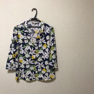 ザラ(ZARA)のZARA フラワープリント　7部丈シャツ(シャツ/ブラウス(長袖/七分))