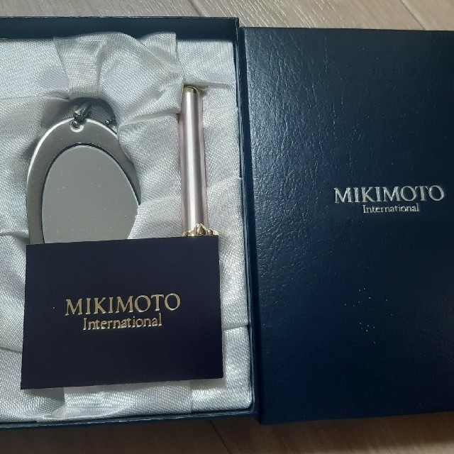 MIKIMOTO(ミキモト)のMIKIMOTO 　ミラーとブラシホルダーセット コスメ/美容のキット/セット(コフレ/メイクアップセット)の商品写真