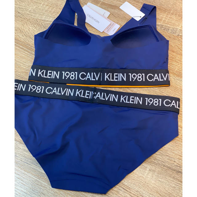 Calvin Klein(カルバンクライン)のカルバンクライン 1981 ブラレット&ショーツ セット M レディースの下着/アンダーウェア(ブラ&ショーツセット)の商品写真