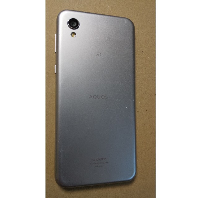 AQUOS(アクオス)の【ジャンク】AQUOS sense2 シルバー【中古】 スマホ/家電/カメラのスマートフォン/携帯電話(スマートフォン本体)の商品写真