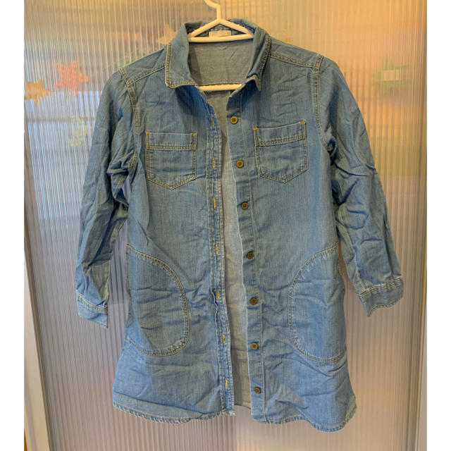 GU(ジーユー)の【値下げ】GU デニムシャツ キッズ/ベビー/マタニティのキッズ服女の子用(90cm~)(ジャケット/上着)の商品写真