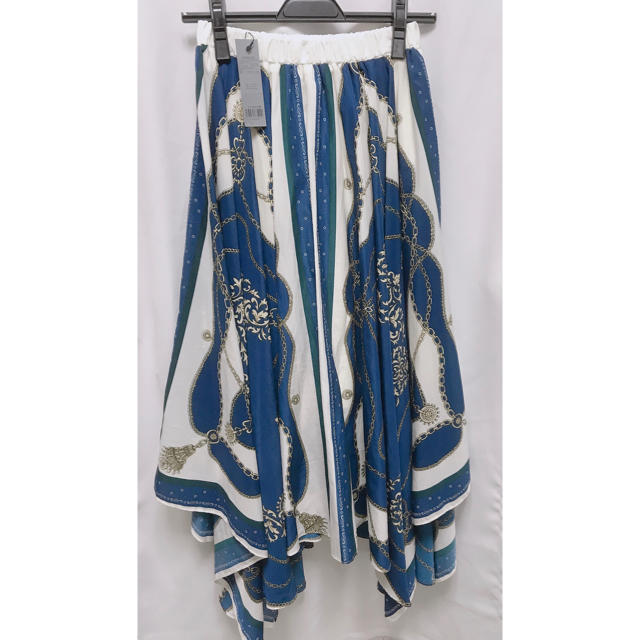JEANASIS(ジーナシス)の新品未使用JEANASISスカーフ柄フレアスカート レディースのスカート(ロングスカート)の商品写真