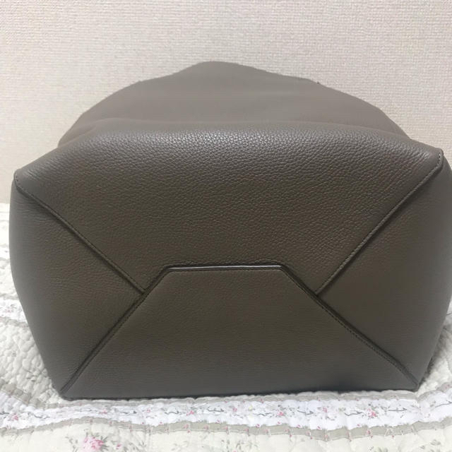 celine(セリーヌ)のLinka様専用　新品同様　セリーヌカバファントム　スモール レディースのバッグ(トートバッグ)の商品写真