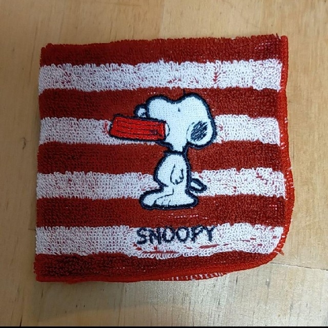 SNOOPY(スヌーピー)の PEANUTS スヌーピー ハンドタオル キッズ/ベビー/マタニティのキッズ/ベビー/マタニティ その他(その他)の商品写真