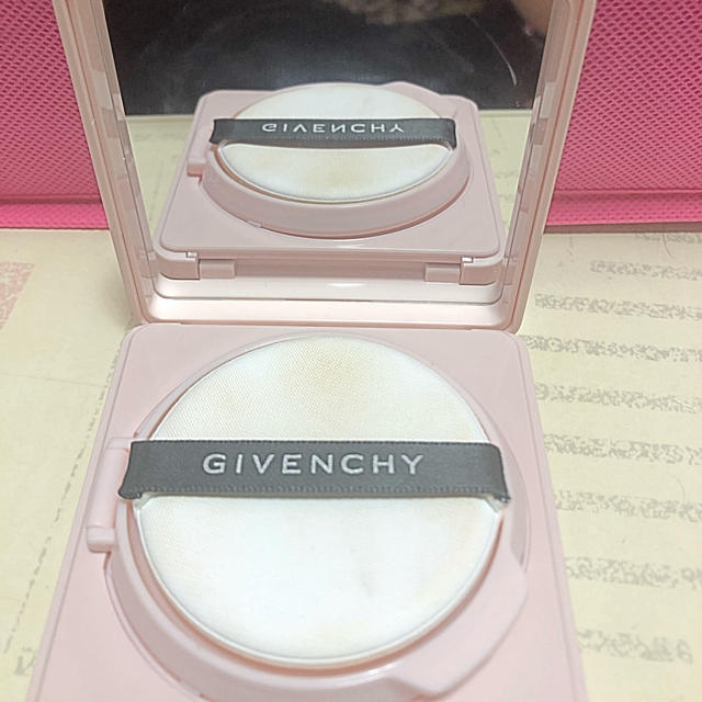 GIVENCHY(ジバンシィ)のGIVENCHY ランタンポレルブロッサム コスメ/美容のベースメイク/化粧品(コントロールカラー)の商品写真