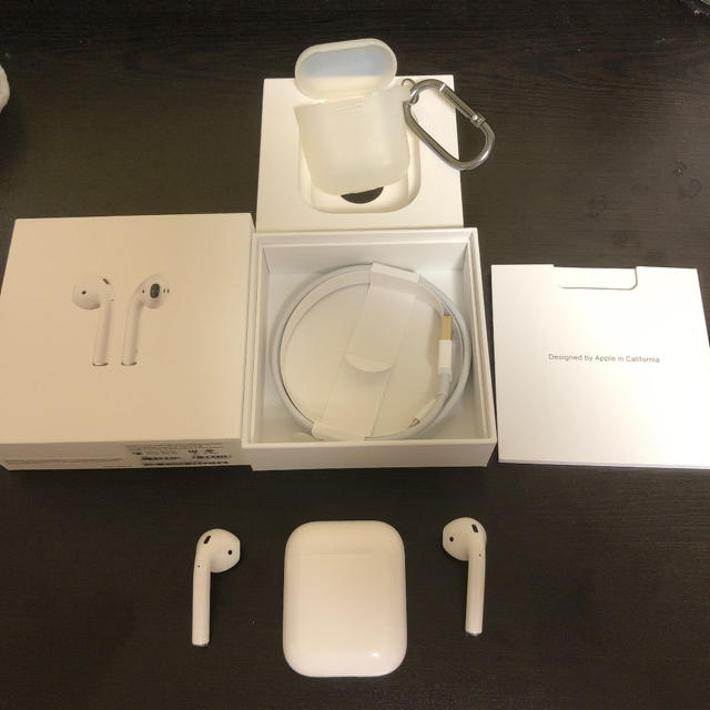 Apple AirPods シリコンケース付き