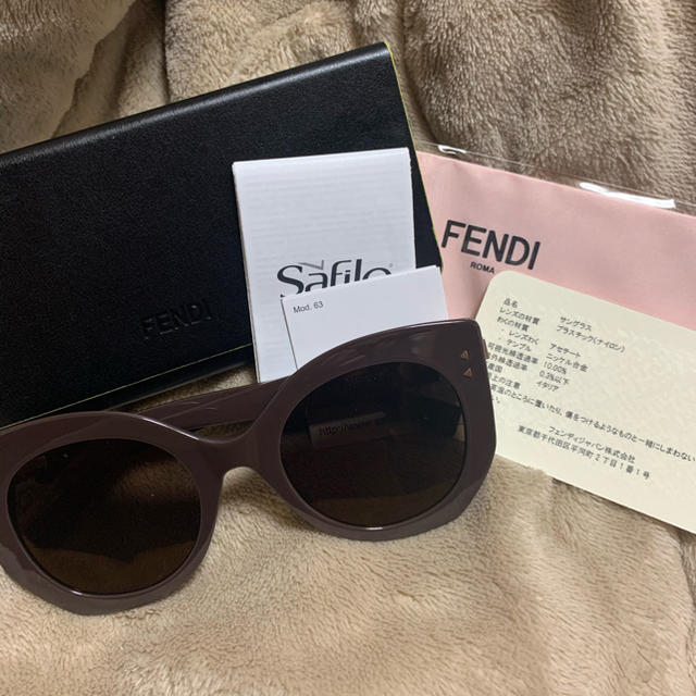 Fendi Peekaboo サングラス