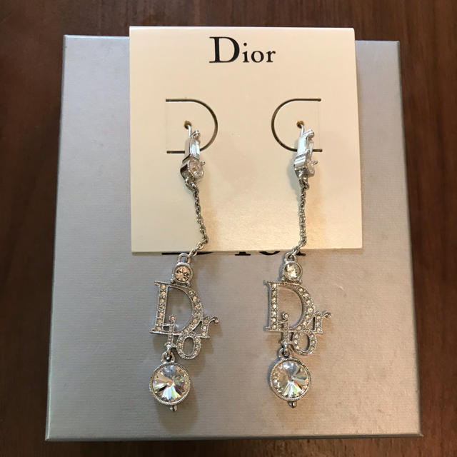 Dior ピアスピアス