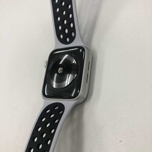 Apple(アップル)のApple Watch 5 series GPS メンズの時計(腕時計(デジタル))の商品写真