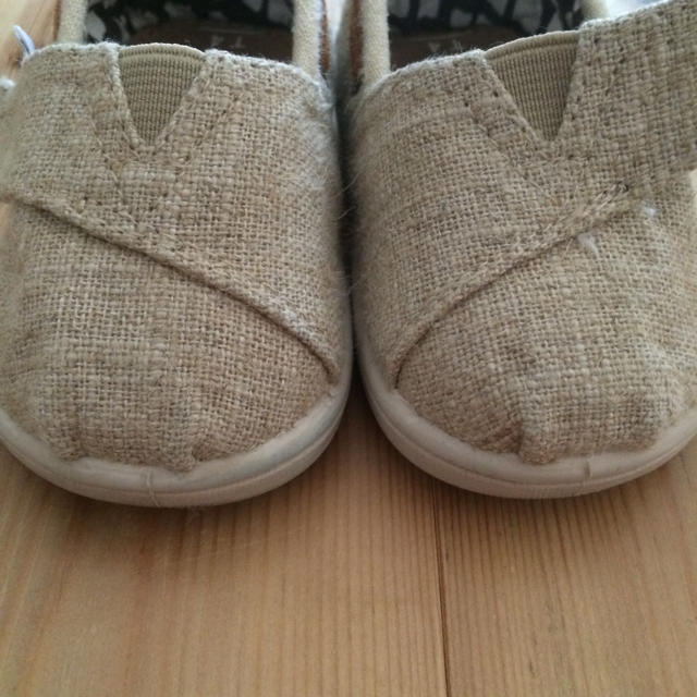 TOMS(トムズ)のeminko様TOMS・ベビーシューズ キッズ/ベビー/マタニティのベビー靴/シューズ(~14cm)(フラットシューズ)の商品写真