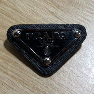PRADA - PRADA ピンズの通販｜ラクマ