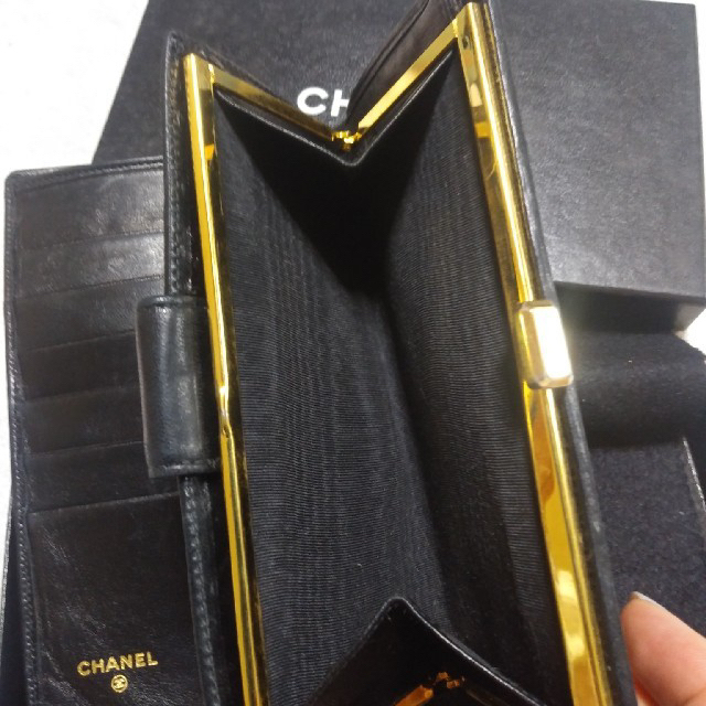 CHANEL(シャネル)の長財布　CHANEL レディースのファッション小物(財布)の商品写真