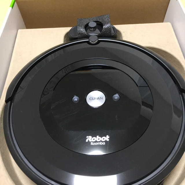 iRobot(アイロボット)のルンバe5 スマホ/家電/カメラの生活家電(掃除機)の商品写真