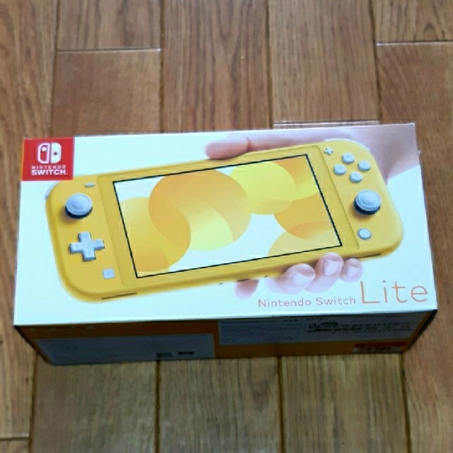 Nintendo Switch Lite イエロー　新品