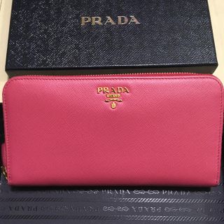 プラダ(PRADA)のPRADA 財布　長財布　プラダ　ピンク(財布)