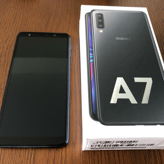 Galaxy(ギャラクシー)のGalaxy A7 ブラック 未使用品 スマホ/家電/カメラのスマートフォン/携帯電話(スマートフォン本体)の商品写真