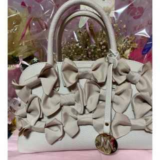 エムズグレイシー(M'S GRACY)のエムズグレイシーリボン🎀いっぱい🎀バッグ👜(ハンドバッグ)