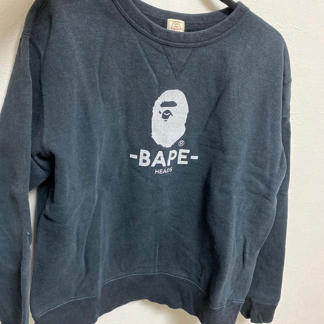 A BATHING APE(アベイシングエイプ)のA BATHING APE  トレーナー　黒　M   値下げ中 メンズのトップス(スウェット)の商品写真