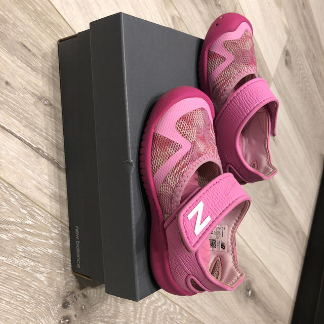 New Balance(ニューバランス)のYUYU様専用 キッズ/ベビー/マタニティのキッズ靴/シューズ(15cm~)(サンダル)の商品写真