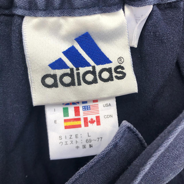 adidas(アディダス)のUSED 古着　アディダス（adidas）ハーフパンツ　半ズボン レディースのパンツ(ハーフパンツ)の商品写真