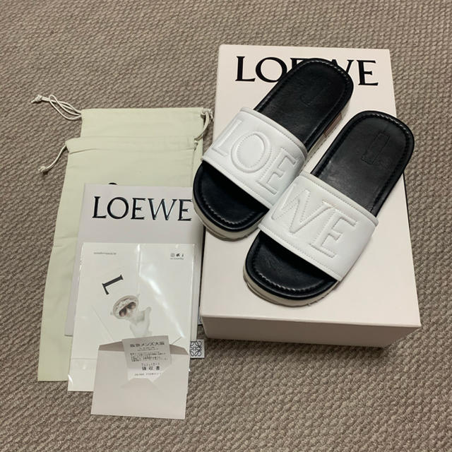 LOEWE(ロエベ)のloewe ロエベ　slide スライド　店舗購入品 メンズの靴/シューズ(サンダル)の商品写真