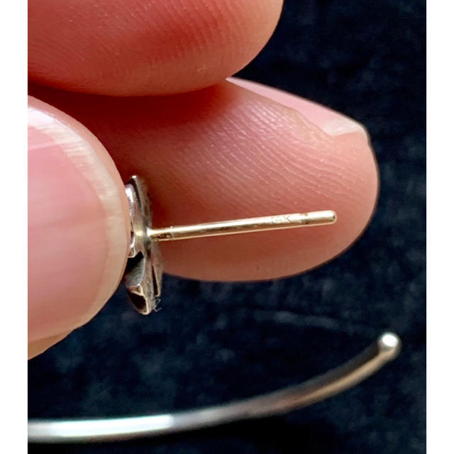 確実正規品 クロムハーツ CHプラスフープピアス ピアス(片耳用) 確実正規品 クロムハーツ CHプラスフープピアス ピアス(片耳用)