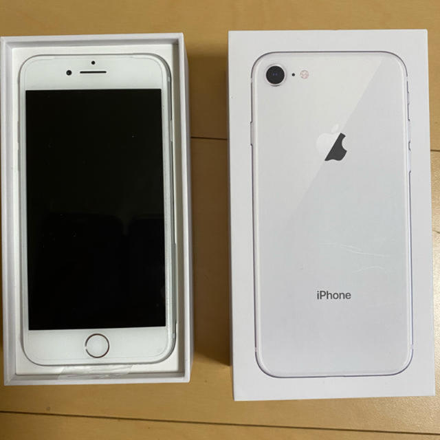 iPhone8 64G シルバー　ほぼ未使用