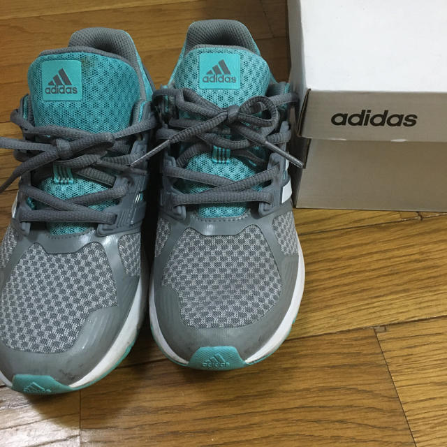 adidas(アディダス)のアディダス 23㎝ スニーカー シューズ キッズ/ベビー/マタニティのキッズ靴/シューズ(15cm~)(スニーカー)の商品写真