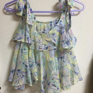 スナイデル(SNIDEL)の美品 snidel 花柄シフォントップス(キャミソール)