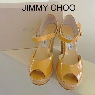 ジミーチュウ(JIMMY CHOO)のJIMMY CHOO！ジミーチュウベージュパテント ウエッジ サンダル！売り切り(サンダル)