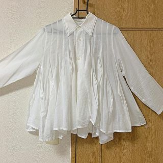 コムデギャルソン(COMME des GARCONS)のコム・デ・ギャルソンお値下げ❗️クーポンでブラウス　プレタポルテ(シャツ/ブラウス(長袖/七分))