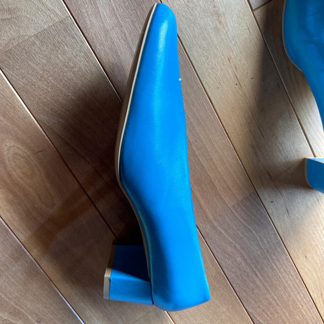 ターコイズブルー　パンプス　SAKIAS サキアス レディースの靴/シューズ(ハイヒール/パンプス)の商品写真