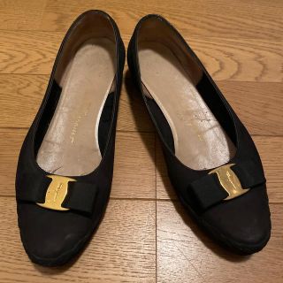 サルヴァトーレフェラガモ(Salvatore Ferragamo)のフェラガモ　ヴァラ　スリッポンシューズ　(ローファー/革靴)