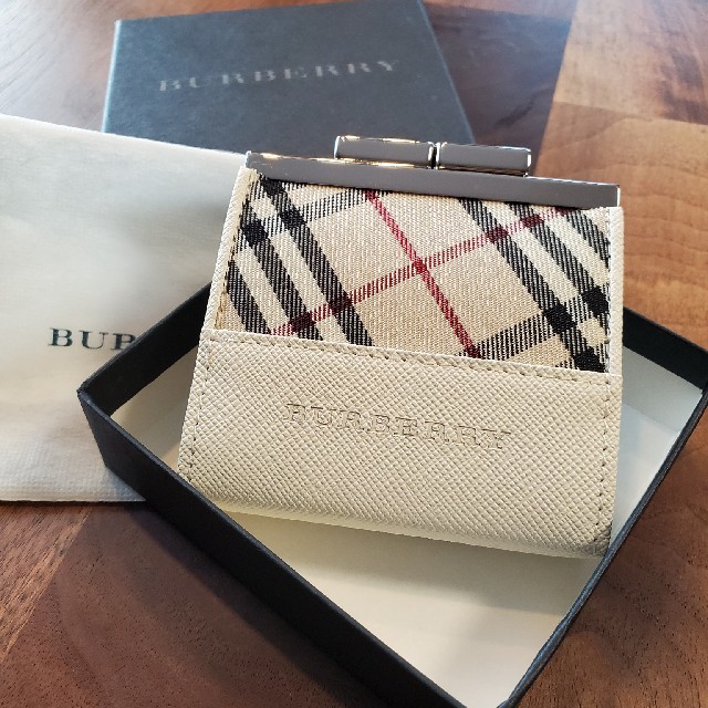 BURBERRY(バーバリー)のBURBERRY✩小銭入れ✩新品未使用！箱付き レディースのファッション小物(コインケース)の商品写真