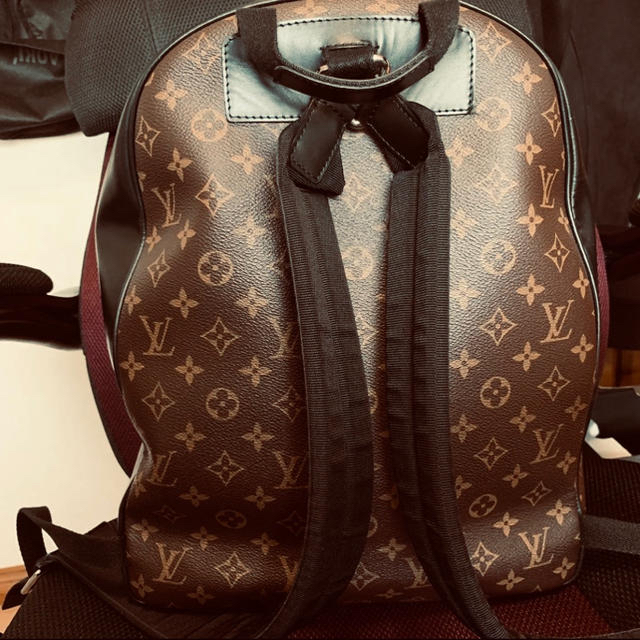 LOUIS VUITTON(ルイヴィトン)のルイヴィトン　モノグラム  ジョッシュ メンズのバッグ(バッグパック/リュック)の商品写真