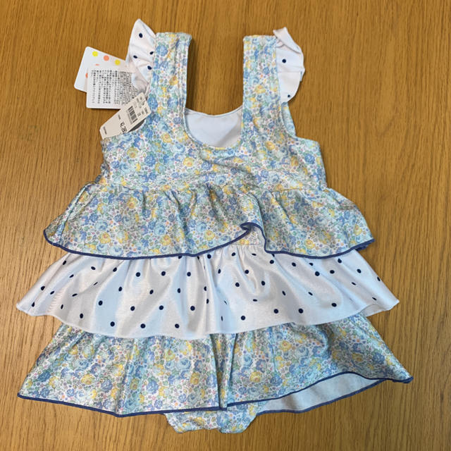 水着　95〜100センチ　女の子　新品 キッズ/ベビー/マタニティのキッズ服女の子用(90cm~)(水着)の商品写真