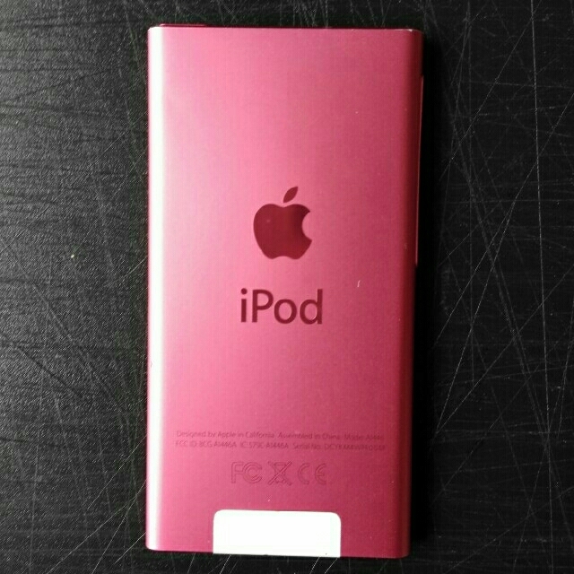 Apple(アップル)のiPod Model A1446 第７世代 ピンク スマホ/家電/カメラのオーディオ機器(ポータブルプレーヤー)の商品写真