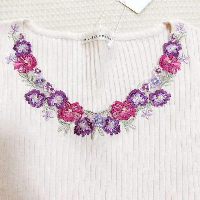 WILLSELECTION(ウィルセレクション)の花柄刺繍リブニットタンクトップ レディースのトップス(カットソー(半袖/袖なし))の商品写真