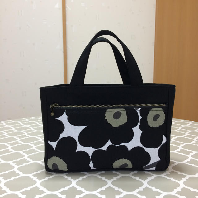 marimekko(マリメッコ)のmarimekko ミニウニッコ バッグinバッグ ＊ハンドメイド＊ ハンドメイドのファッション小物(バッグ)の商品写真