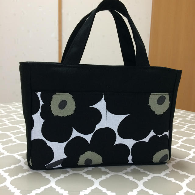 marimekko(マリメッコ)のmarimekko ミニウニッコ バッグinバッグ ＊ハンドメイド＊ ハンドメイドのファッション小物(バッグ)の商品写真