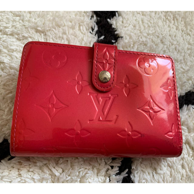 LOUIS VUITTON(ルイヴィトン)のLOUIS VUITTON♡ヴェルニ【中古】がま口財布　折り財布 レディースのファッション小物(財布)の商品写真