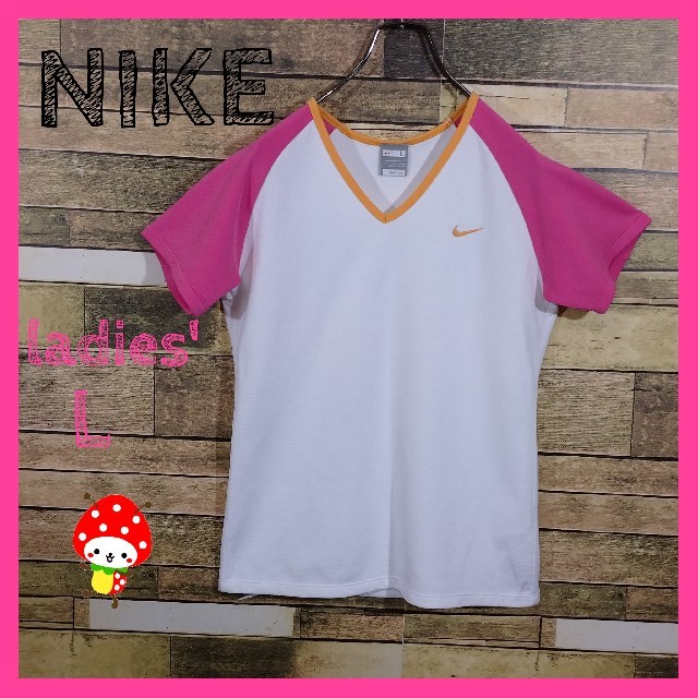 NIKE(ナイキ)の【 夏服 レディース Vネック 】NIKE ナイキ Tシャツ レディース 白 L レディースのトップス(Tシャツ(半袖/袖なし))の商品写真