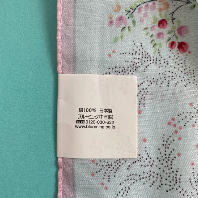 NINA RICCI(ニナリッチ)のゆい様専用♡新品未使用♡ニナリッチ　大判ハンカチ レディースのファッション小物(ハンカチ)の商品写真