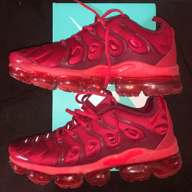 NIKE Air Vapormax Plus Red