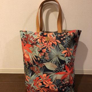 トリーバーチ ショルダー トート バッグ 正規品 ほぼ未使用 ボタニカル柄