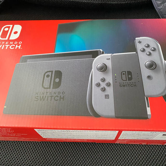 新品　Nintendo Switch 本体　新型　3年保証あり