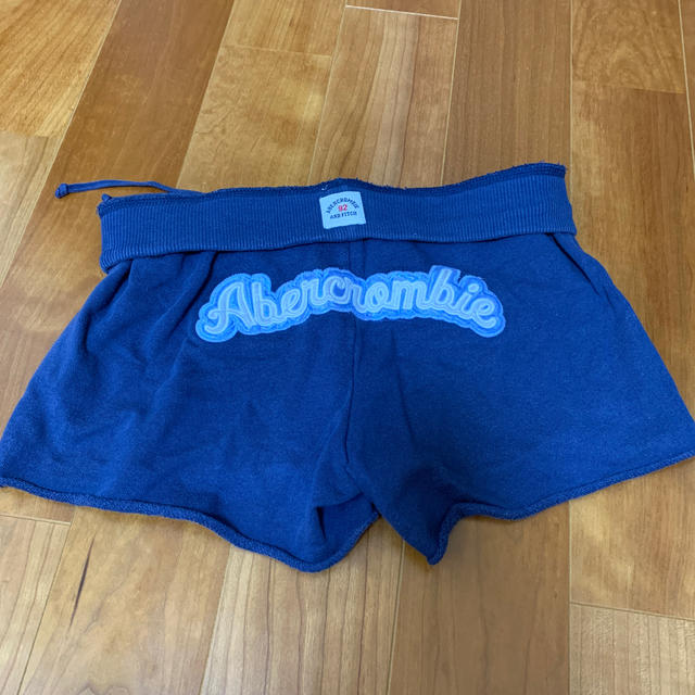 Abercrombie&Fitch(アバクロンビーアンドフィッチ)の短パン レディースのパンツ(ショートパンツ)の商品写真